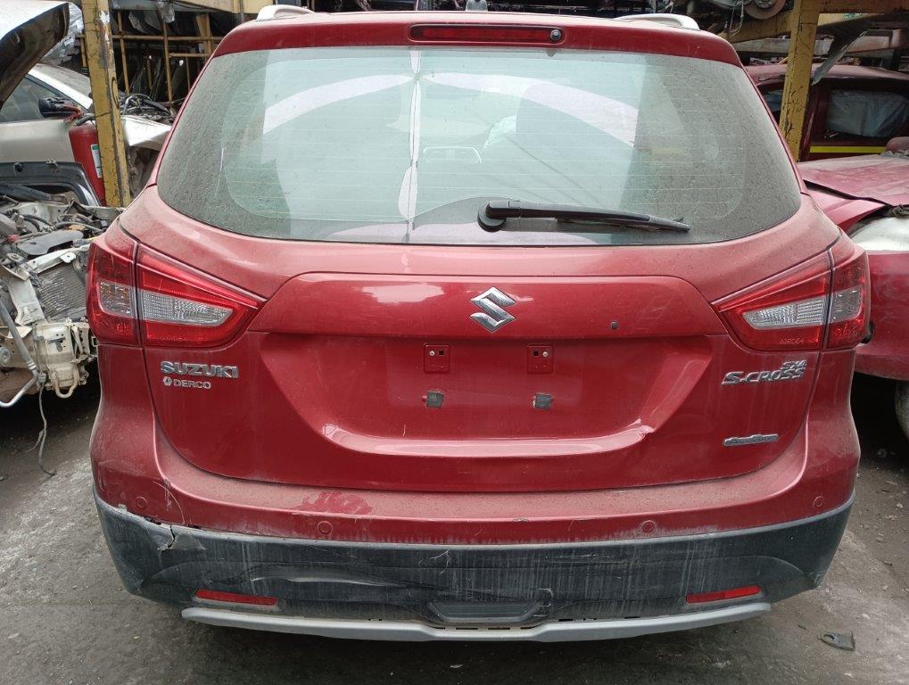  Suzuki S CROSS 2017    EN DESARME